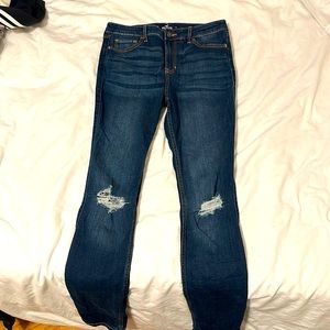 Hollister high rise super skinny jeans, size 7R (w28/l30).